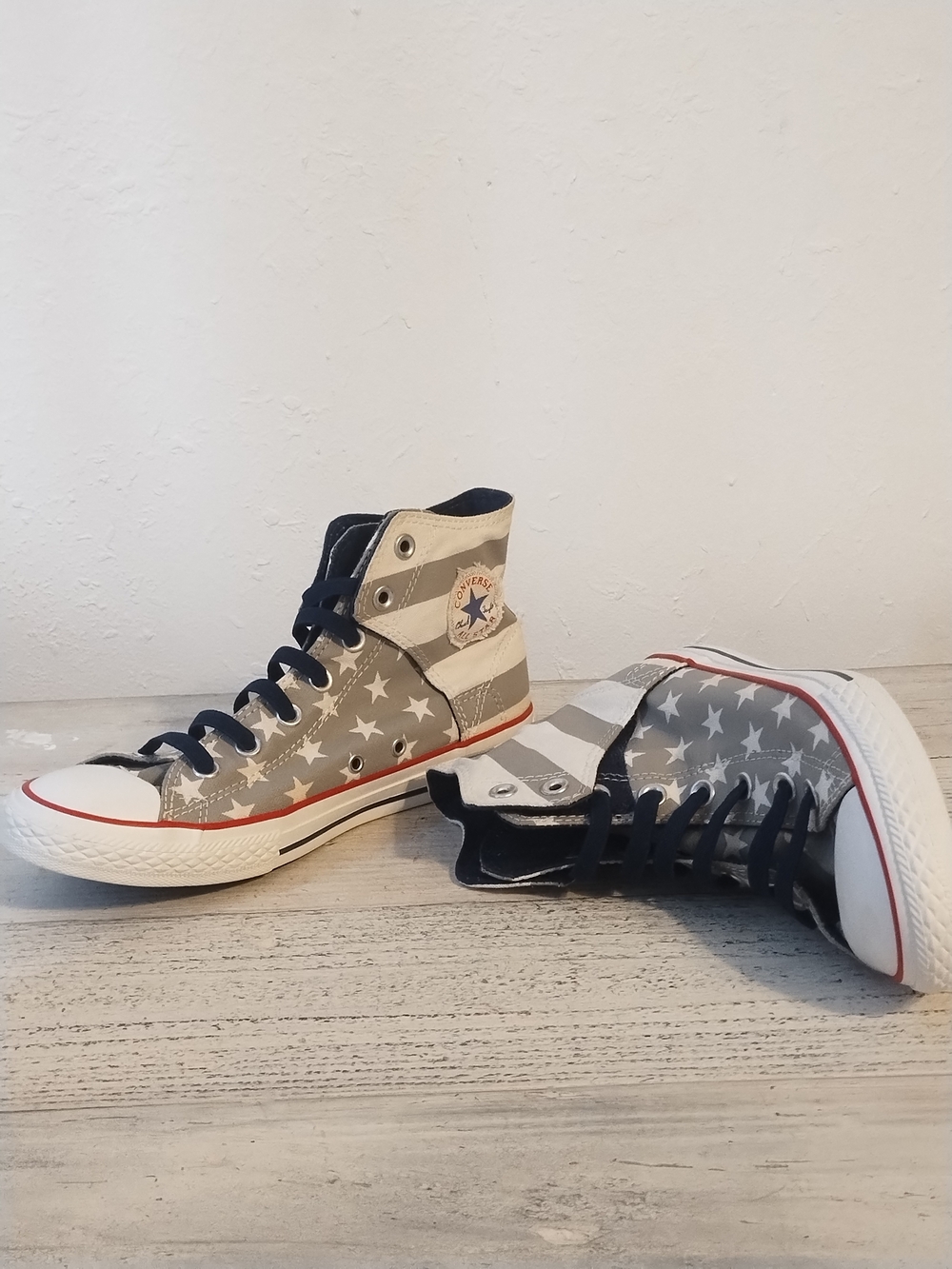 Converse Chuck Taylor Size 6 Junior Hi Tops Gray American Flag Stars and Stripes